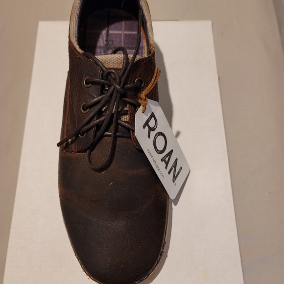 Shoes - Picture 2 of 3